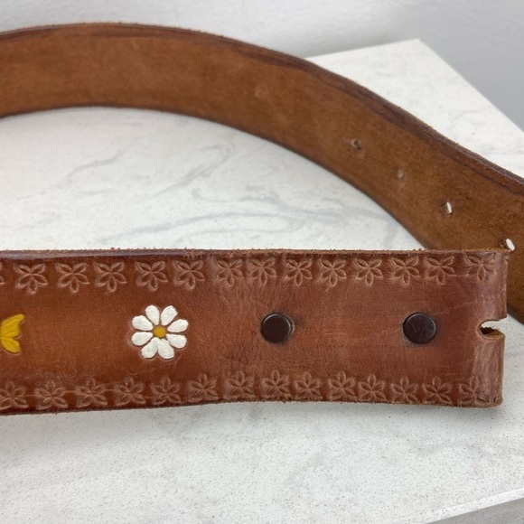 Vintage 70’s Tooled and Hand Painted Leather Belt Brown - Picture 5 of 10